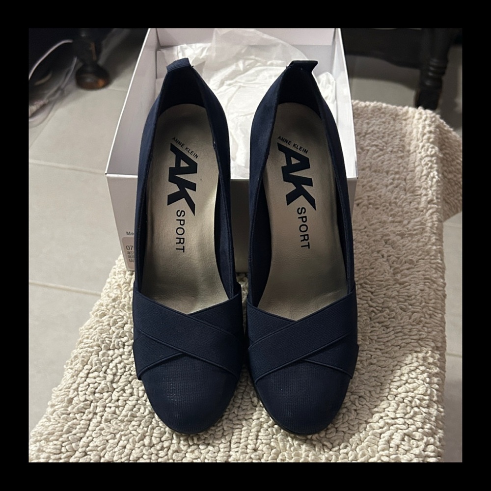 Anne Klein Navy Blue Heels